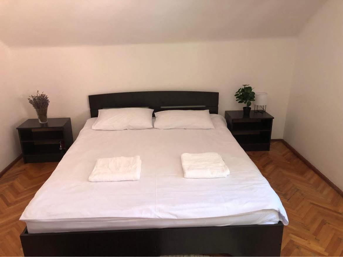 Kral Villa Sovata Buitenkant foto
